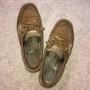 Sperry’s boat shoes